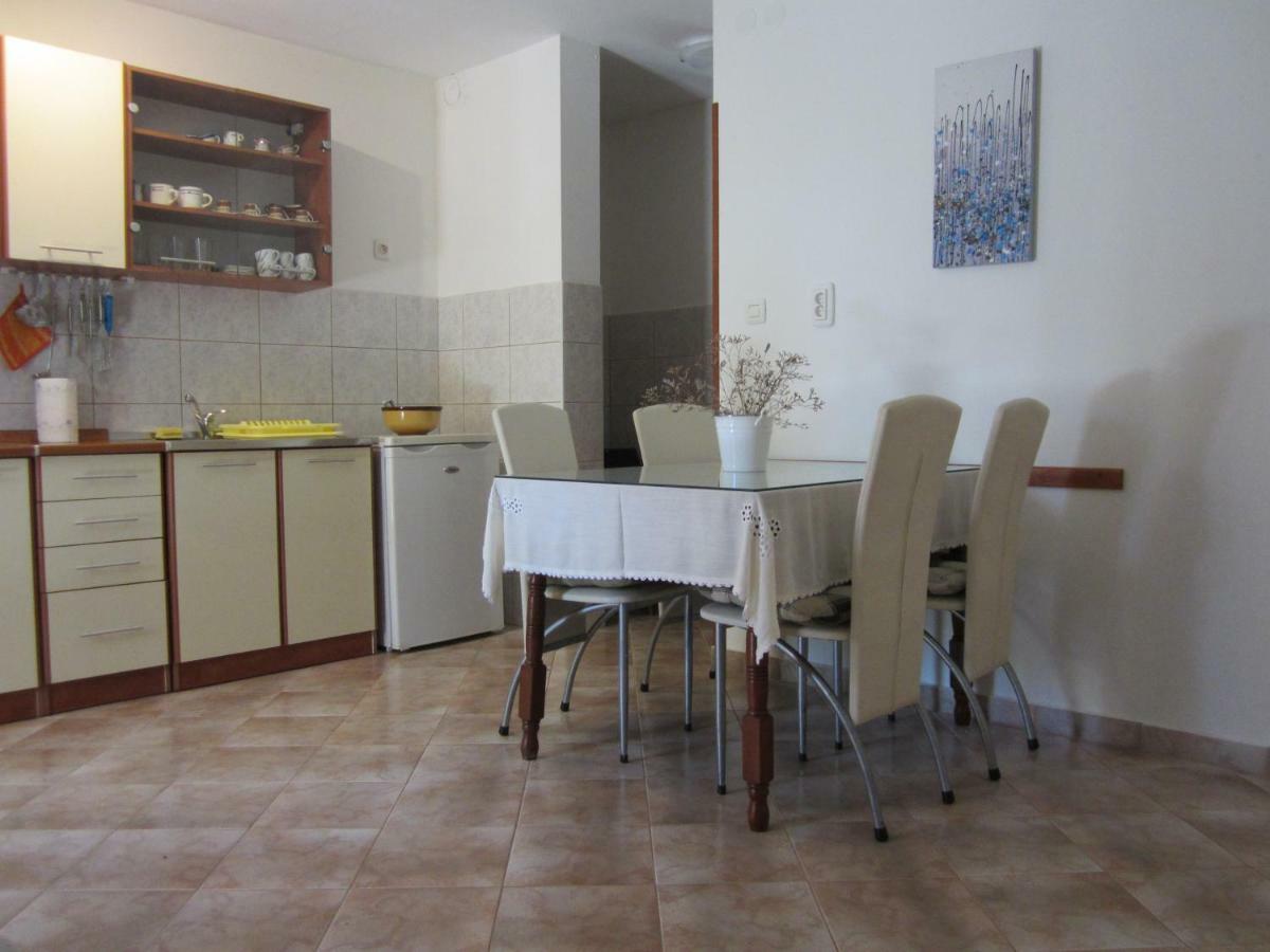 Apartmani Lina Дрвеник-Велики Экстерьер фото