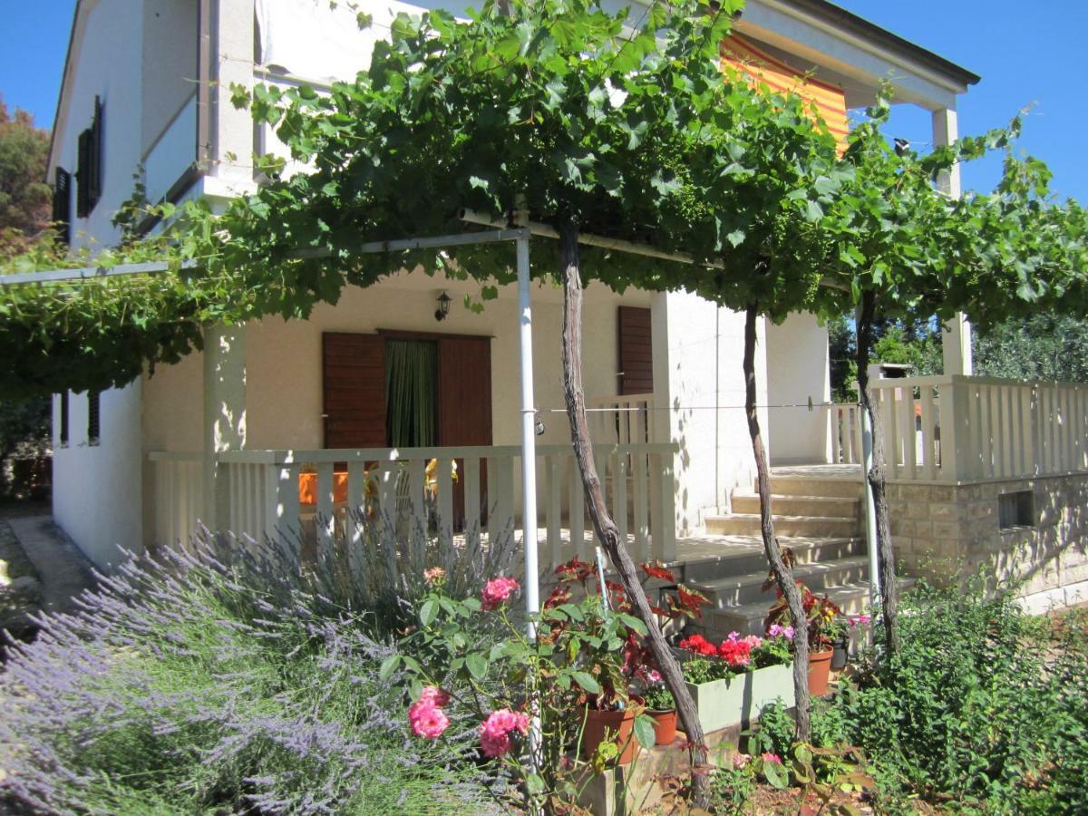Apartmani Lina Дрвеник-Велики Экстерьер фото