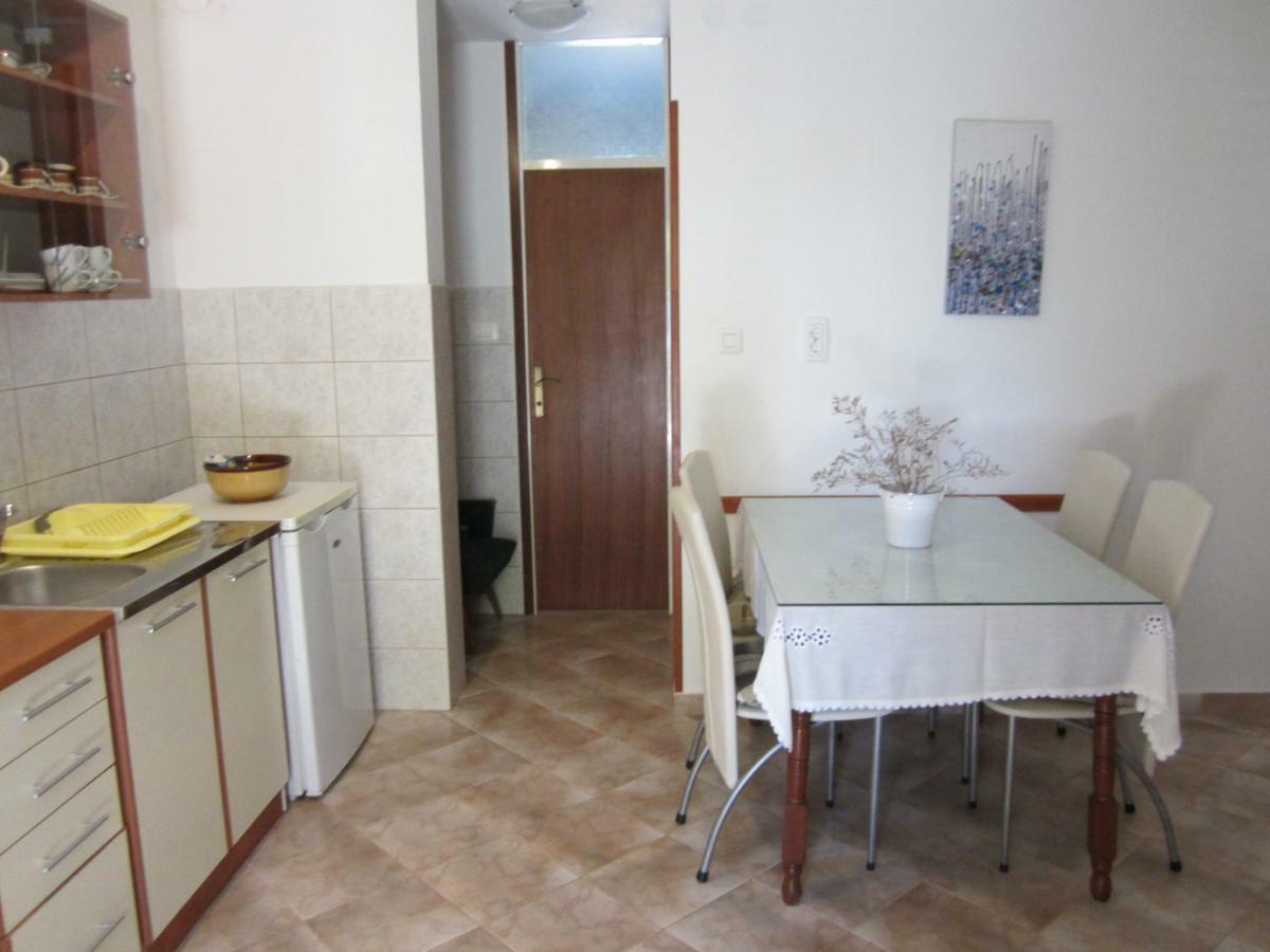 Apartmani Lina Дрвеник-Велики Экстерьер фото